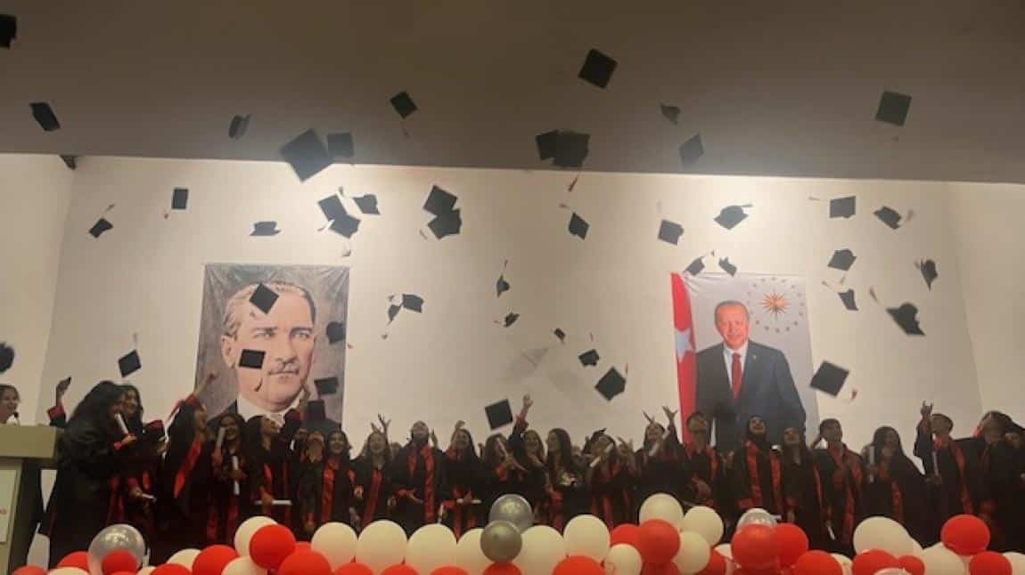 MEZUNİYET TÖRENİMİZDEN GÖRÜNTÜLER